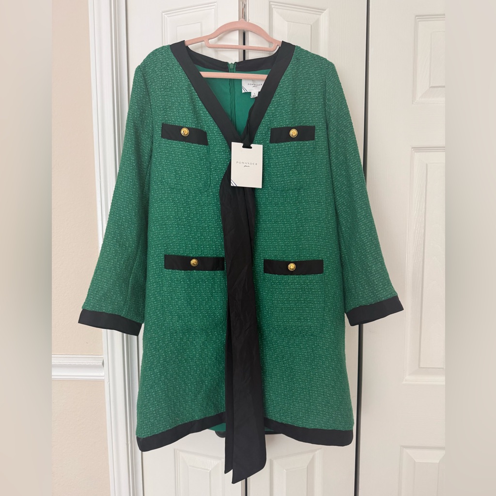 Tuckernuck Pomander Place Dress Size L Never Worn